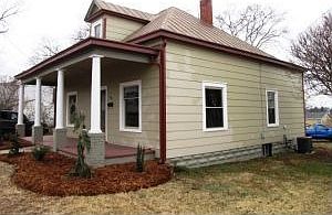 4th image of 305 S Poplar St