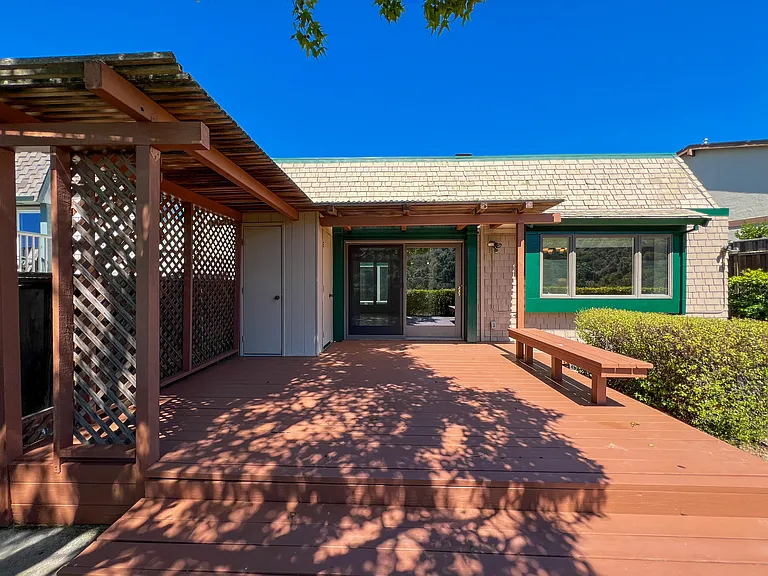 2286 Hastings Dr — Photo 30
