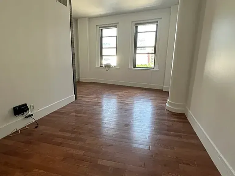 120 Greenwich St #6B — Photo 1