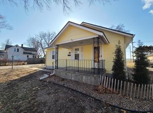 111 N Cherry St, Lindsborg, KS 67456