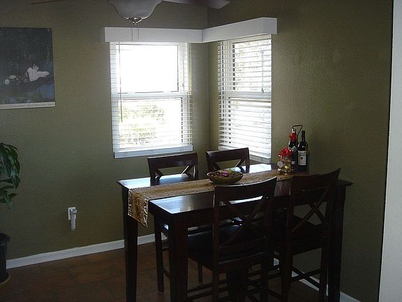 Dinning room with great views.