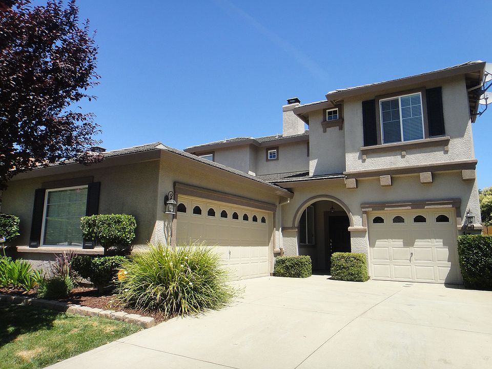 1st image of 1713 Dunsmuir Way