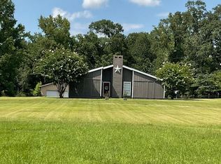 2186 Highway 43, Silver Creek, MS 39663