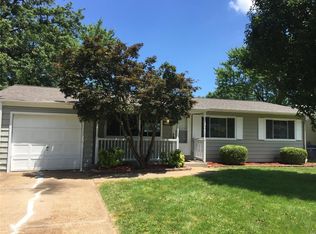 935 Altavia Dr, Hazelwood, MO 63042