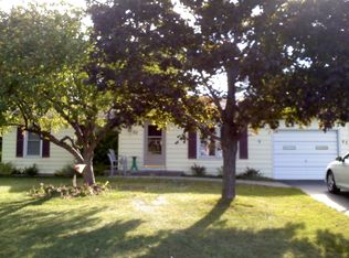 62 Squire Dale Ln, Rochester, NY 14612