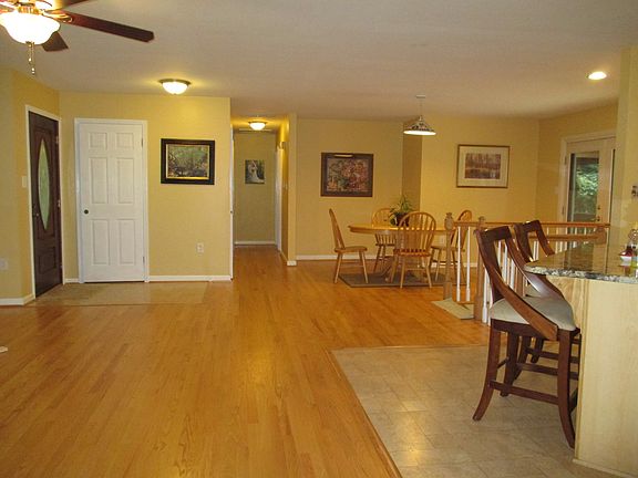 Open Floor Plan!