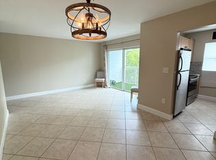 2920 SW 28th St #407, Miami, FL 33133