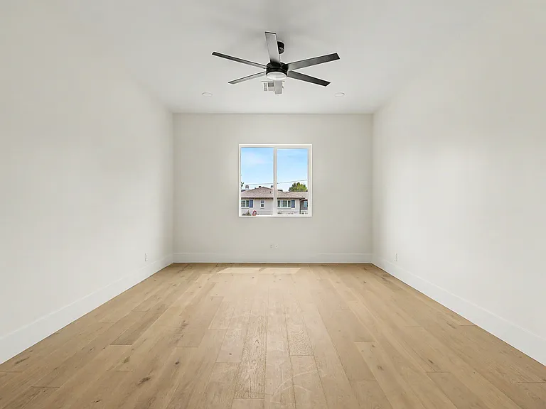 Flex. Room / Office