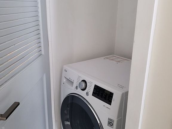 5th image of 3147 41st St APT 3