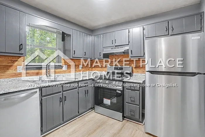 956 Windwood Ct — Photo 7