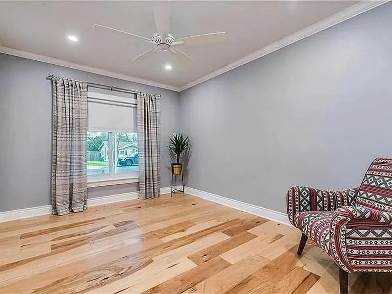 5027 Lansing Dr — Photo 8