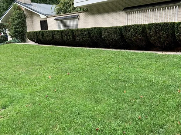 1677 Stewart St, Welch, WV 24801