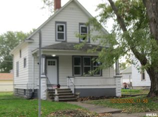 1427 N 3rd St, Clinton, IA 52732