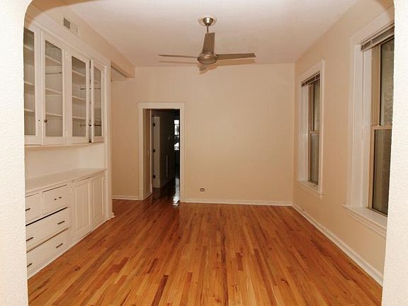 3rd image of 2852 W Shakespeare Ave APT 2E