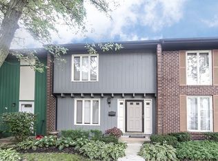 9 Kensington Loop, Elgin, IL 60123