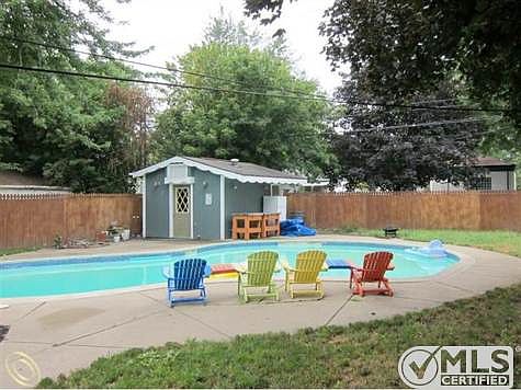 pool 2.jpg