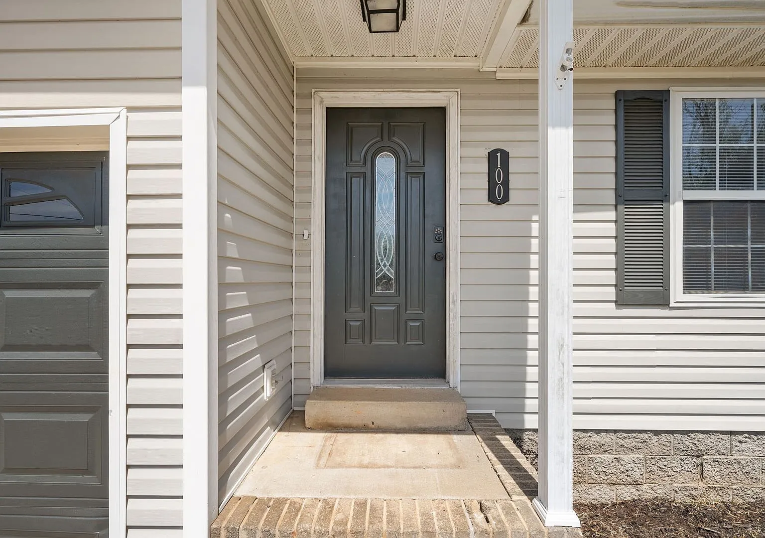Oak Grove Cutie For Rent! Pet Friendly — Photo 3