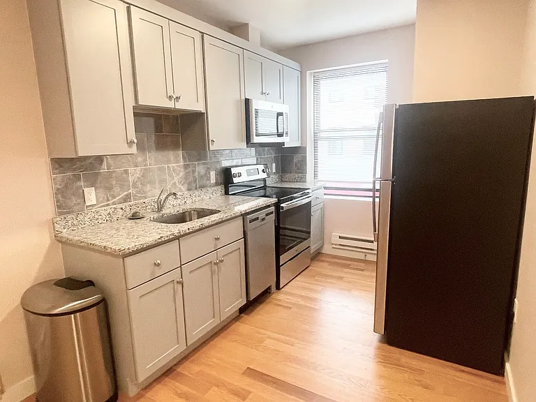 23 Hudson St #203 — Photo 1