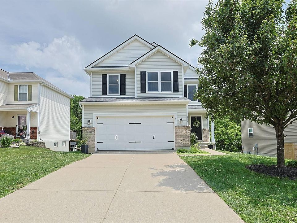 1st image of 132 Arlington Ct