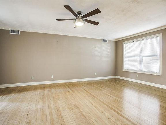 4th image of 424 Terrace Dr