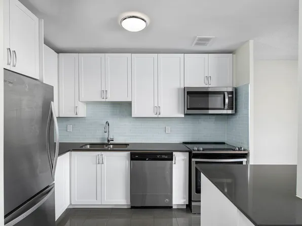 6 Auburndale Ct #501, Etobicoke, ON M9W 3V1