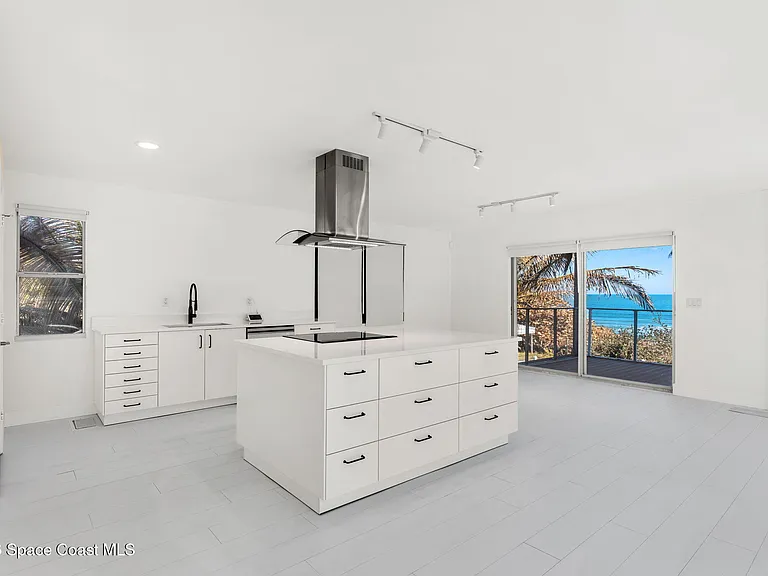 9085 Highway A1A — Photo 38