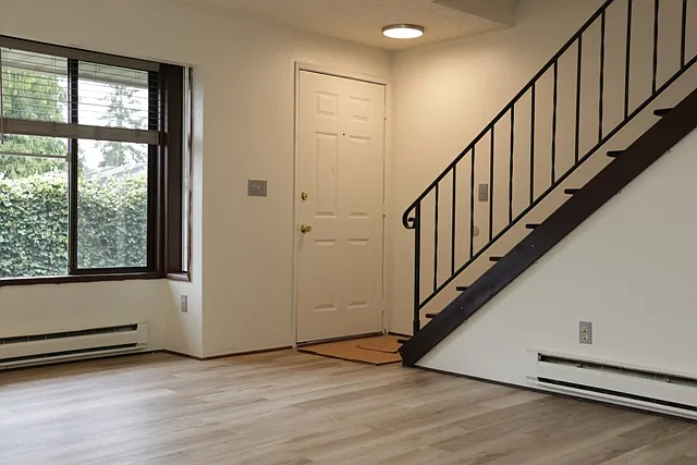 Living room.2
Entry door at right