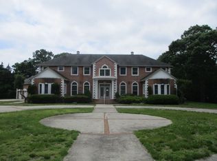 8 Caledonia Dr, Ocean View, NJ 08230