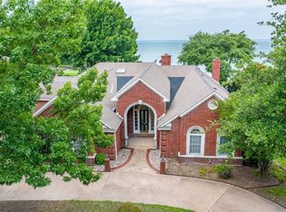 10 Eastshore Rd, Heath, TX 75032