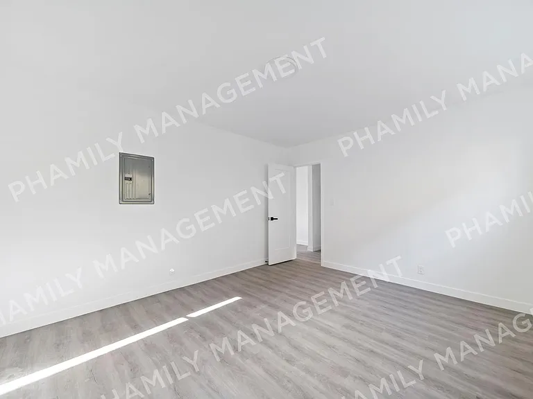 1107 S Marguerita Ave #6 — Photo 6