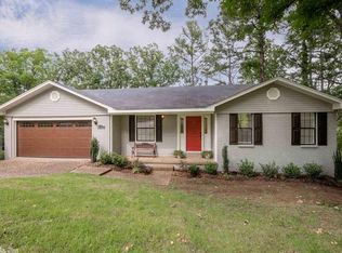 8705 Boulder Ln, Little Rock, AR 72227