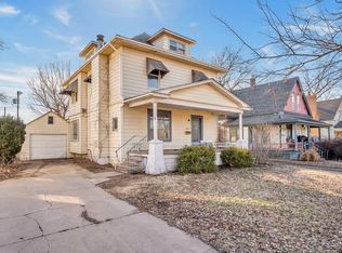 209 W 7th St, Newton, KS 67114