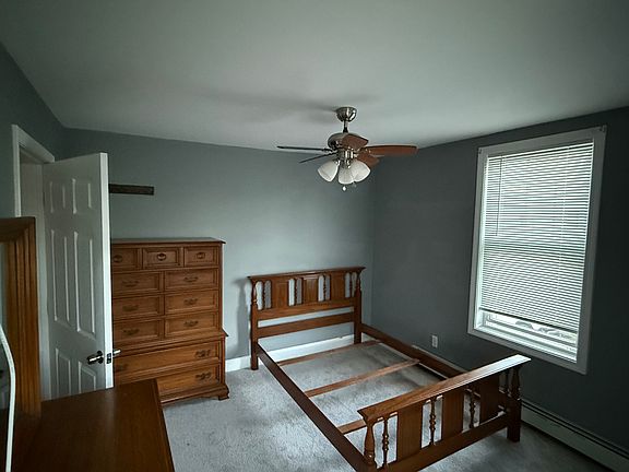 5th image of 136 Hall St Unit 2