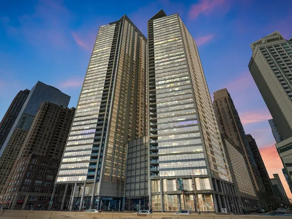 600 N Lake Shore Dr APT 2707, Chicago, IL 60611