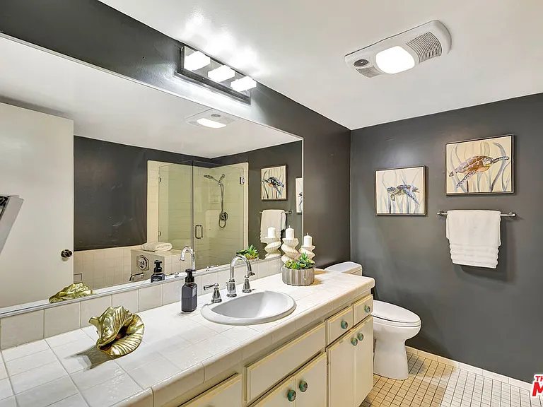 1900 Vine St #103 — Photo 21