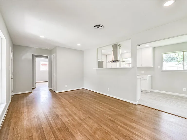 9631 Bundy Ln — Photo 17