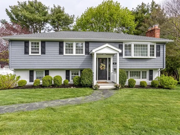 28 Randolph St, Canton, MA 02021