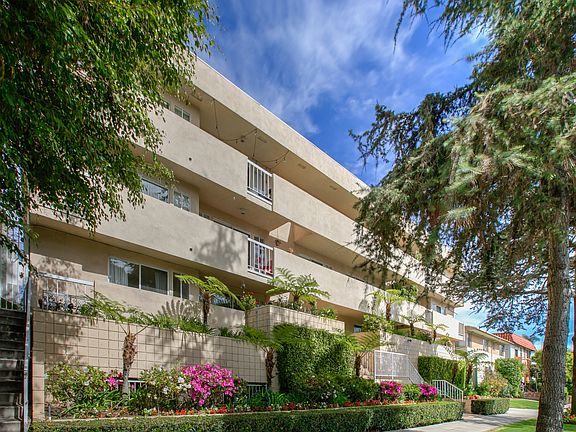 3rd image of 1015 9th St #308
