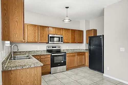 4 bed, 2277 sqft, $2,655 — Photo 4