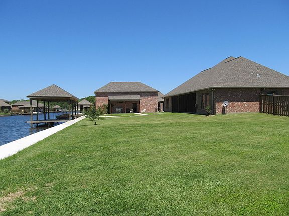 5th image of 1204 Oak Harbor Dr