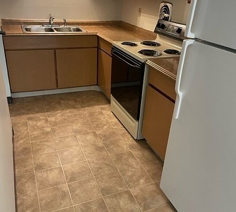 2nd image of 225 Mountain Ave APT 1