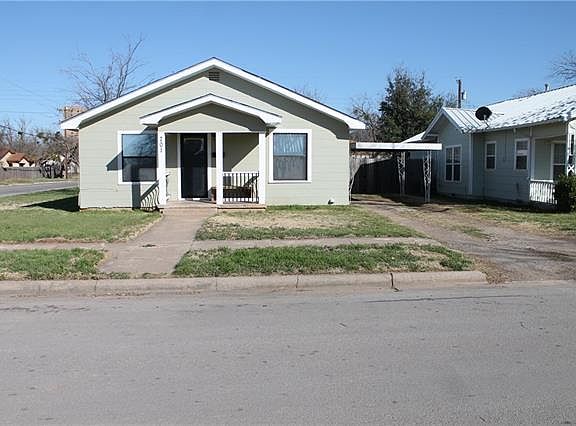 3rd image of 701 Jeanette St