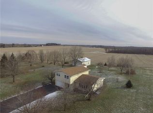 9569 Bernd Rd, Pavilion, NY 14525