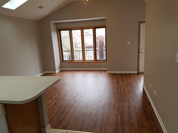 2nd image of 2512 W Flournoy St #3