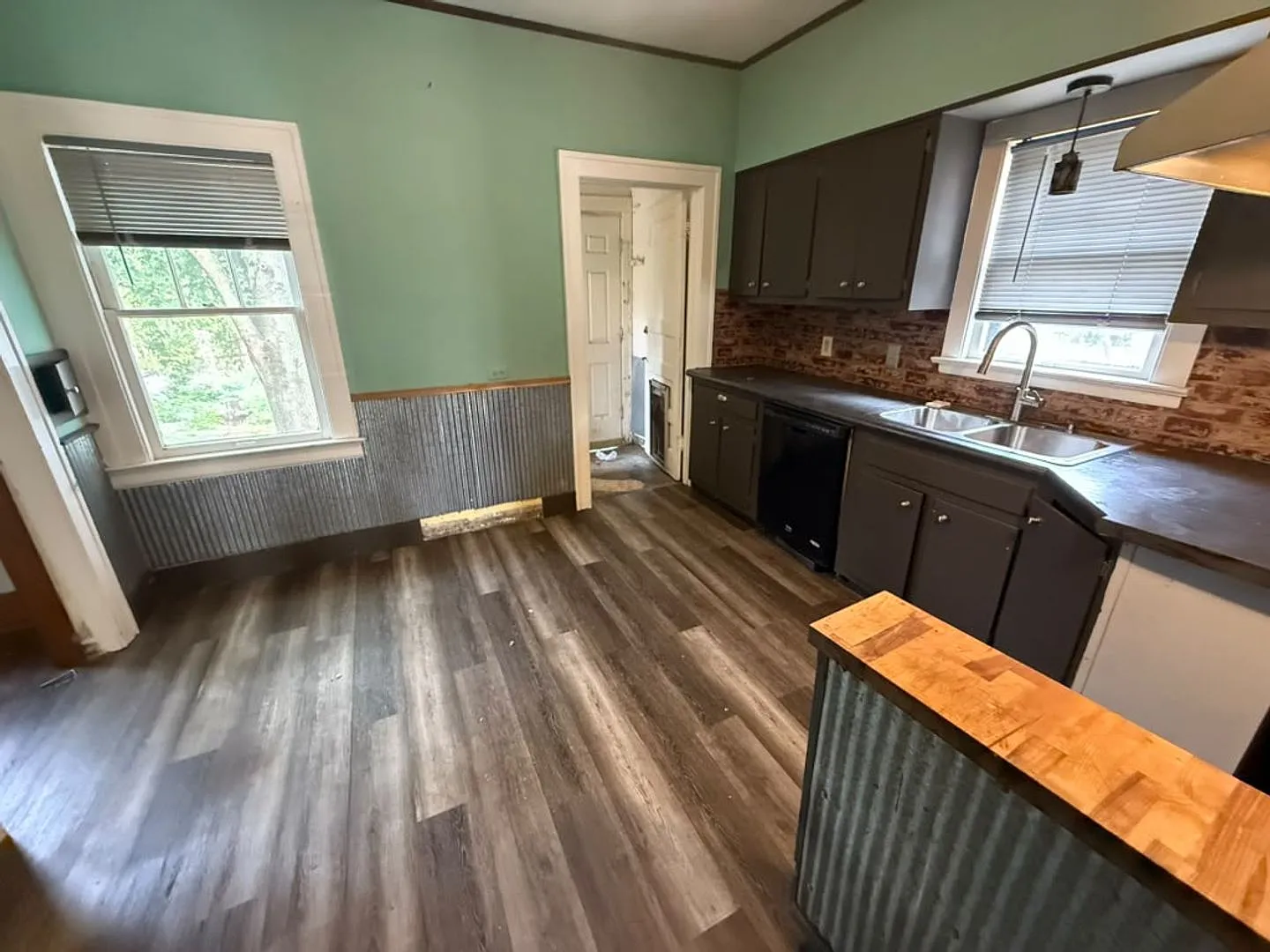 3 Bed 1 Bath Single Family Home! — Photo 4