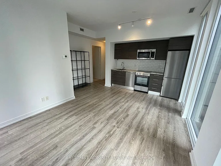 28 Wellesley St E #809 — Photo 20