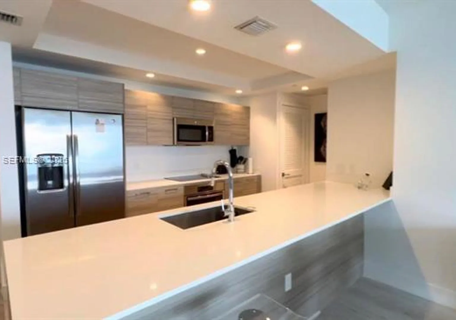121 NE 34th St cu-807, Miami, FL 33137 — Photo 1