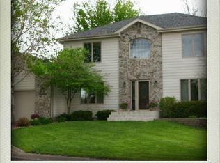 1015 N College St, Canton, SD 57013