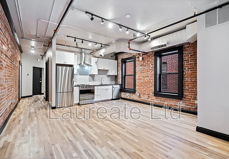 1490 N Lafayette St #405 — Photo 17