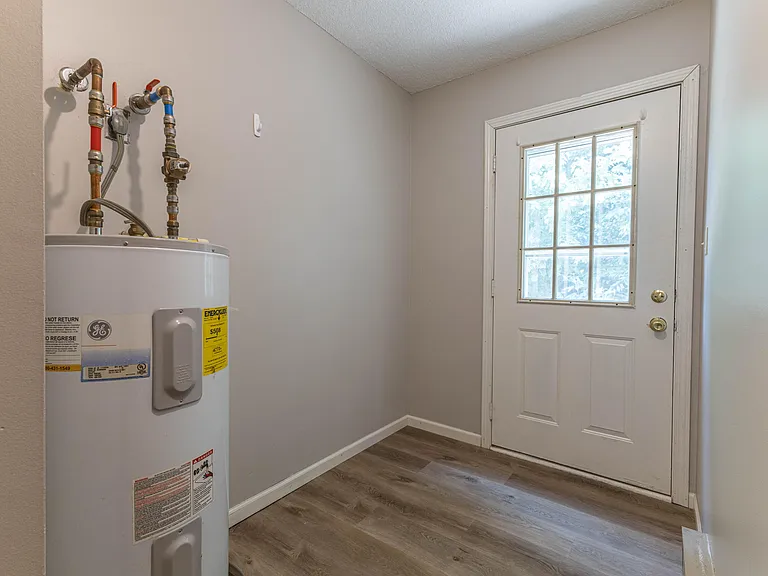 1600 W Amos Dr #B — Photo 17